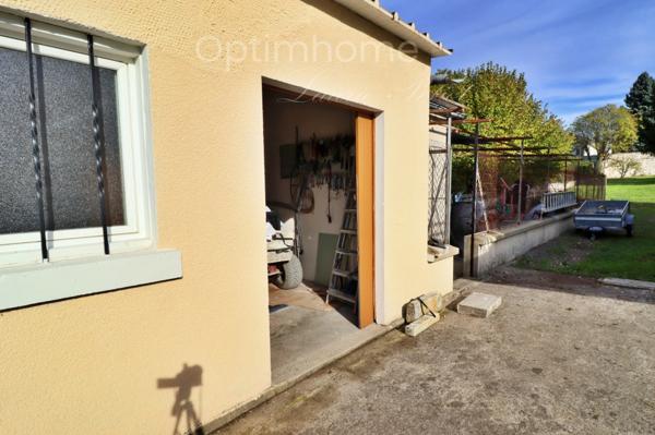 Maison à vendre 10 pièces BARBEZIEUX SAINT HILAIRE (16) Quartier calme proche du centre