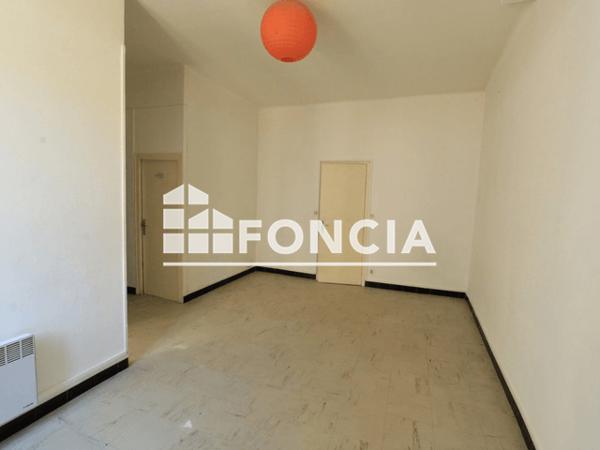 Location Studio 35.34 m² - 25 RUE DE LA VIERGE Nimes 30000