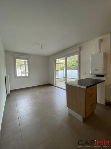 RILLIEUX-LA-PAPE T2 40 M² AVEC TERRASSE ET STATIONNEMENT