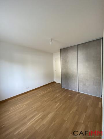 RILLIEUX-LA-PAPE T2 40 M² AVEC TERRASSE ET STATIONNEMENT
