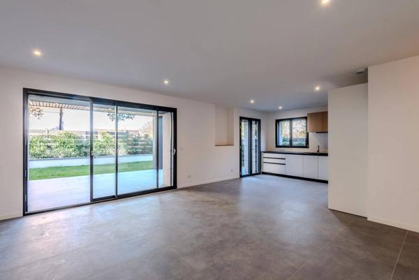 Grand appartement avec 118m2 de Terrasse