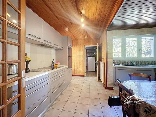 Propriété de 194 m2 sur 2000m2 de parcelle