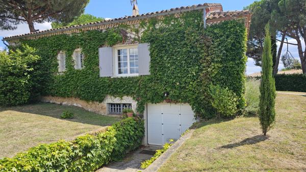 Tonneins (47400) Propriété familiale avec parc clos et piscine – 220 m² – 5 chambres