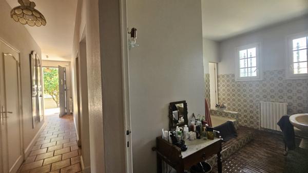 Tonneins (47400) Propriété familiale avec parc clos et piscine – 220 m² – 5 chambres