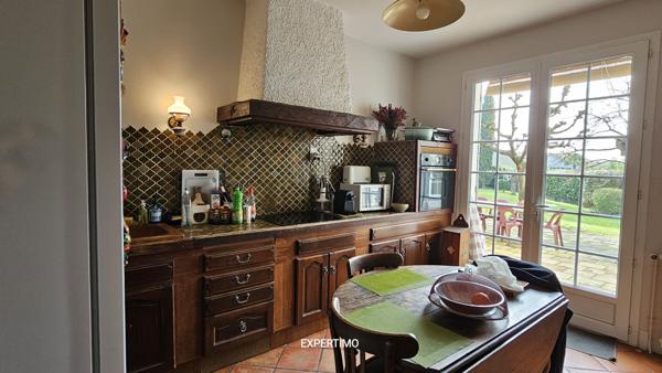 Tonneins (47400) Propriété familiale avec parc clos et piscine – 220 m² – 5 chambres