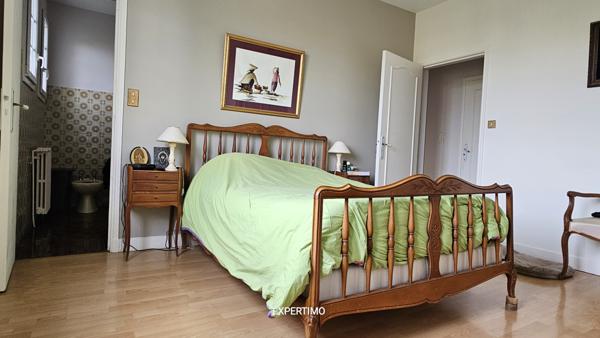 Tonneins (47400) Propriété familiale avec parc clos et piscine – 220 m² – 5 chambres