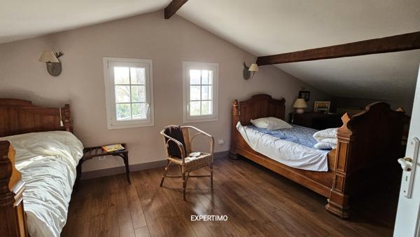 Tonneins (47400) Propriété familiale avec parc clos et piscine – 220 m² – 5 chambres