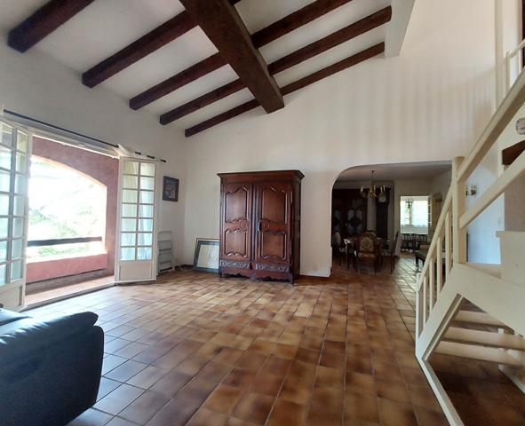 8 pièces 298,47 m2 et 2000m2 de terrain route des sanguinaires villa vue mer  Ajaccio (20000)