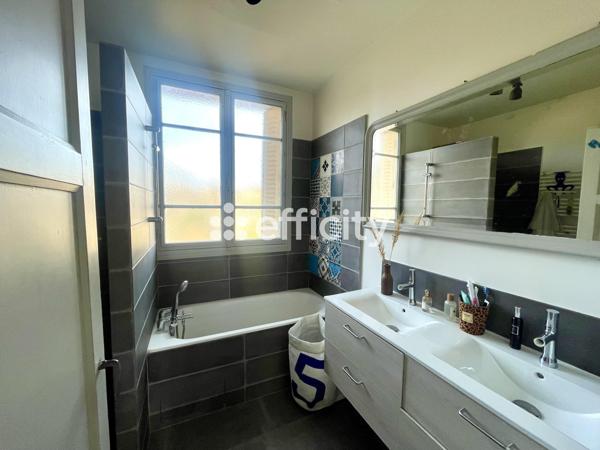 Maison 8 pièces - 170 m²