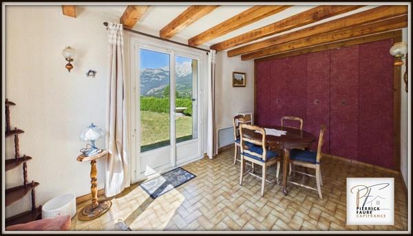 Maison atypique à Villar-Saint-Pancrace : jardin, dépendance et vue montagne