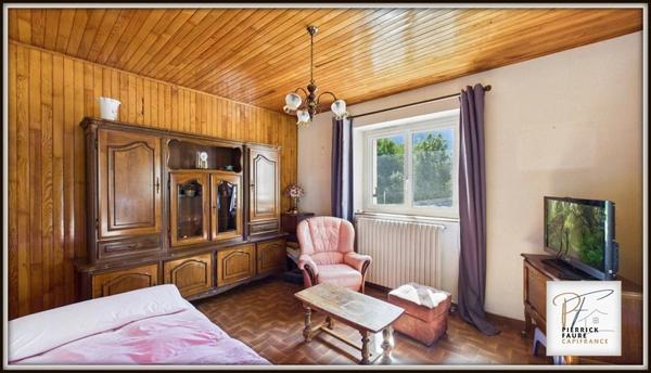 Maison atypique à Villar-Saint-Pancrace : jardin, dépendance et vue montagne