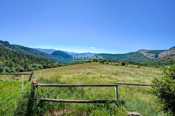 A vendre - Domaine agricole de 158 Hectares - Haute Provence