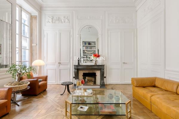 À VENDRE - Appartement - Paris - 75002 - Palais Royal - 2 pièces - 1 chambre - 122m²