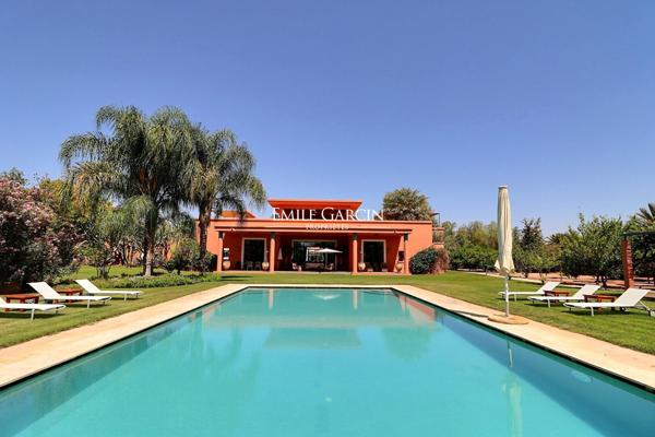 Propriété Art-déco de plain-pied à vendre à 15 minutes du centre de Marrakech