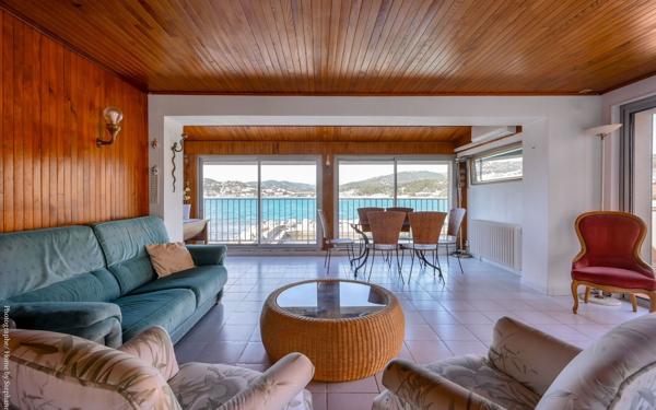 Appartement à vendre    4 pièces • 100 m2 Sanary-sur-Mer