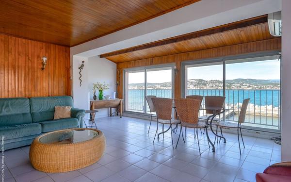 Appartement à vendre    4 pièces • 100 m2 Sanary-sur-Mer