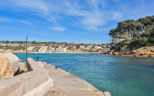 Appartement à vendre    4 pièces • 100 m2 Sanary-sur-Mer