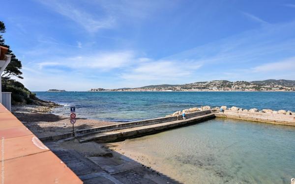 Appartement à vendre    4 pièces • 100 m2 Sanary-sur-Mer