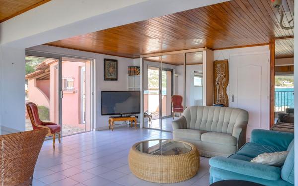 Appartement à vendre    4 pièces • 100 m2 Sanary-sur-Mer