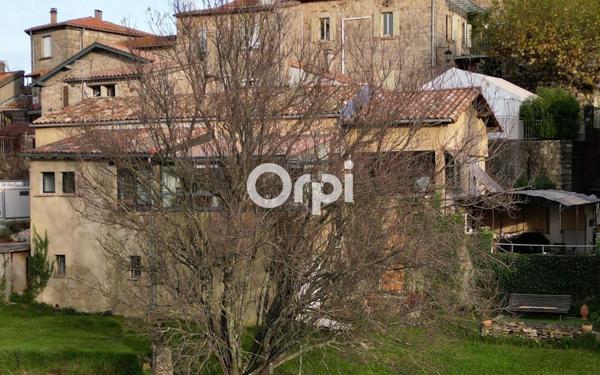 Maison à vendre    4 pièces •  Largentière