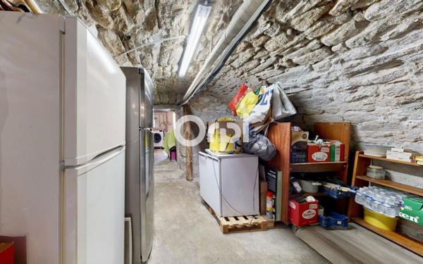 Maison à vendre    4 pièces •  Largentière