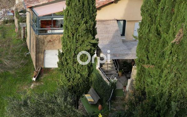 Maison à vendre    4 pièces •  Largentière