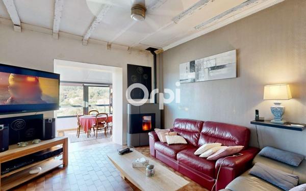 Maison à vendre    4 pièces •  Largentière