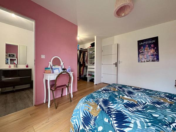 Maison de plain pied 252m² - Piscine - Château-Gontier