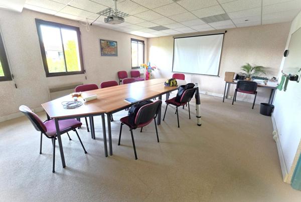 bureaux composé de 5 pièces pour une surface de 134.88m²