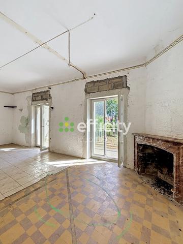 Maison
         6 pièces
        - 120 m² 385 000 € *