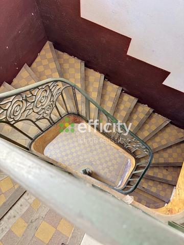 Maison
         6 pièces
        - 120 m² 385 000 € *