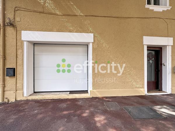 Maison
         6 pièces
        - 120 m² 385 000 € *