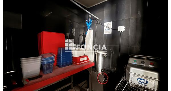 À vendre Local commercial 216 m² - Toulon 83100