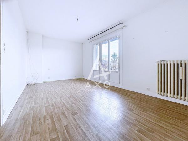 Maison de Ville 4 Chambres grange et terrain clos