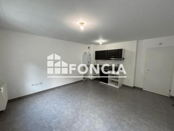 Location Studio 28.38 m² - 324-342 RUE DE LA REPUBLIQUE Laigneville 60290