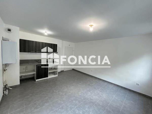 Location Studio 28.38 m² - 324-342 RUE DE LA REPUBLIQUE Laigneville 60290