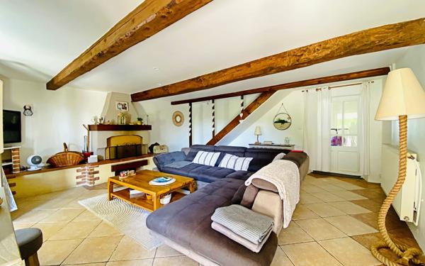 Maison à vendre    5 pièces • 160 m2 Labastidette