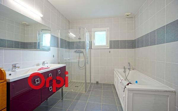 Maison à vendre    8 pièces •  Bernay