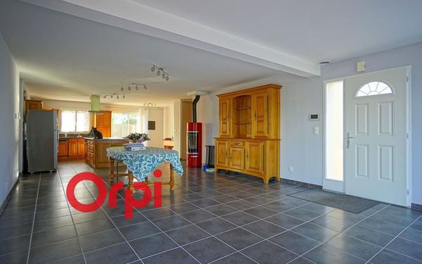 Maison à vendre    8 pièces •  Bernay