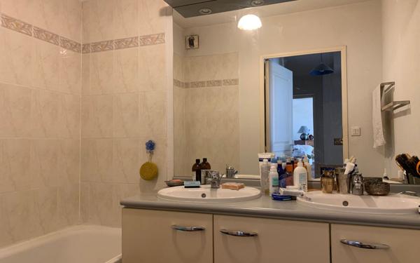 Appartement à louer    3 pièces • 61 m2 Nîmes