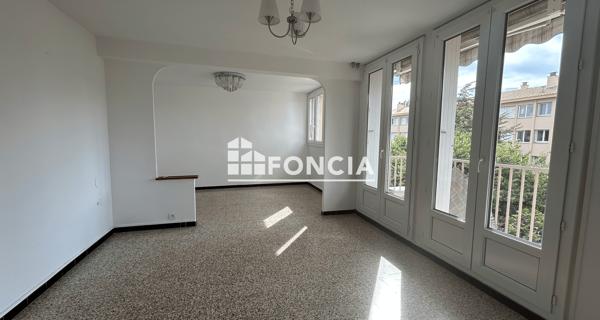 Location Appartement 3 pièces 59.2 m² - Orange 84100