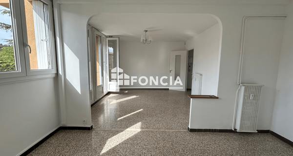 Location Appartement 3 pièces 59.2 m² - Orange 84100