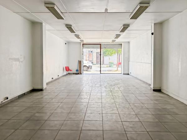 Local commercial de 85m2 avec Cave de 44m2