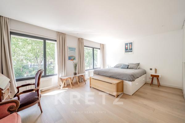 Hôtel particulier contemporain avec terrasse sur le toit