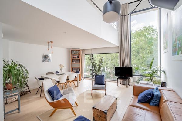 Hôtel particulier contemporain avec terrasse sur le toit