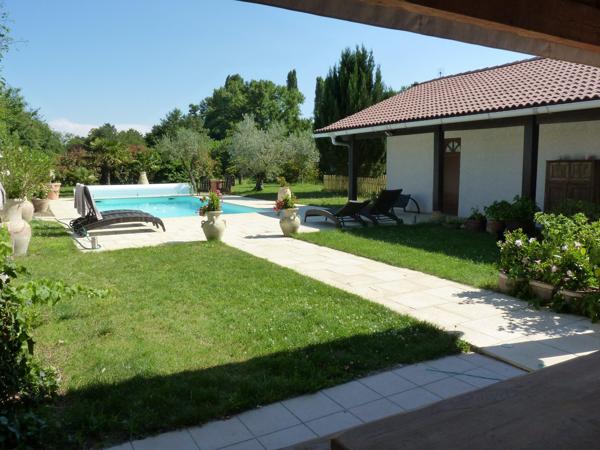 Propriété de Type 5 de 140mé sur 2400 m² de parcelle