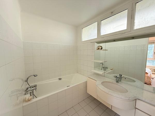 Appartement 53.01m² – Paris