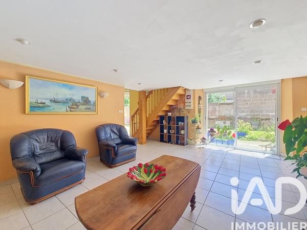 Maison à vendre 10 pièces 246,5 m² Sainte-Pazanne