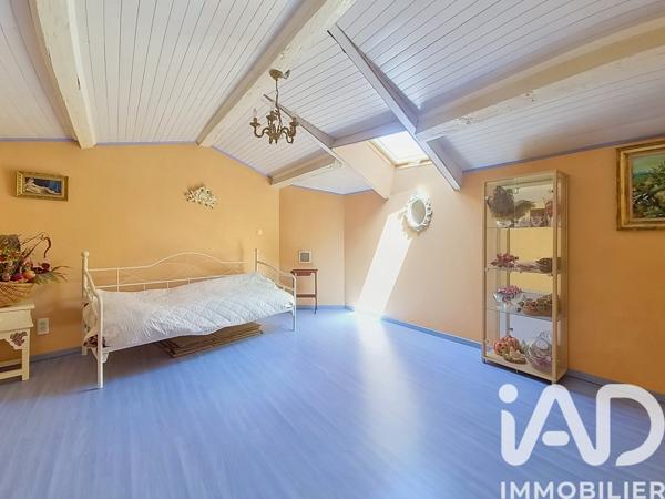 Maison à vendre 10 pièces 246,5 m² Sainte-Pazanne