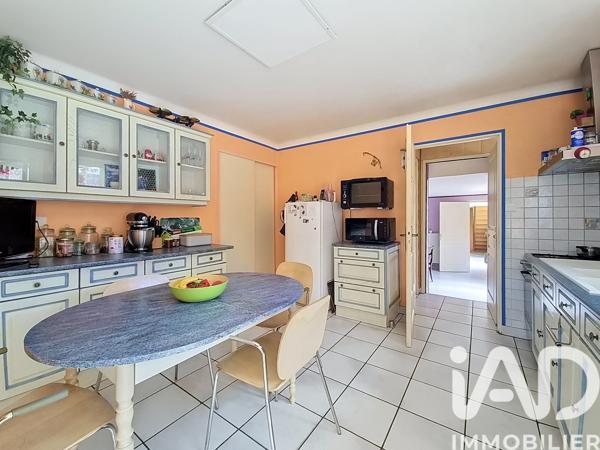 Maison à vendre 10 pièces 246,5 m² Sainte-Pazanne